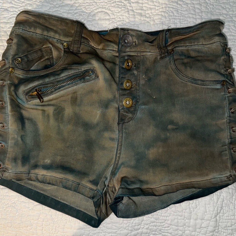 Free People Stylish Green Womens Shorts, Sz 27, side weave & zipper front pocket